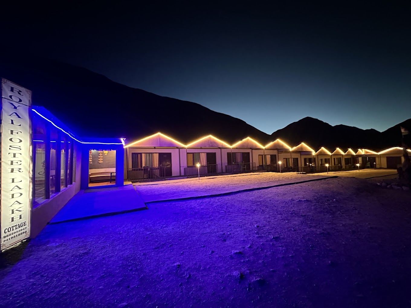 The Royal Foster Cottages Pangong