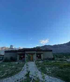 Ladakh Best Hotels : The Kyagar Nubra